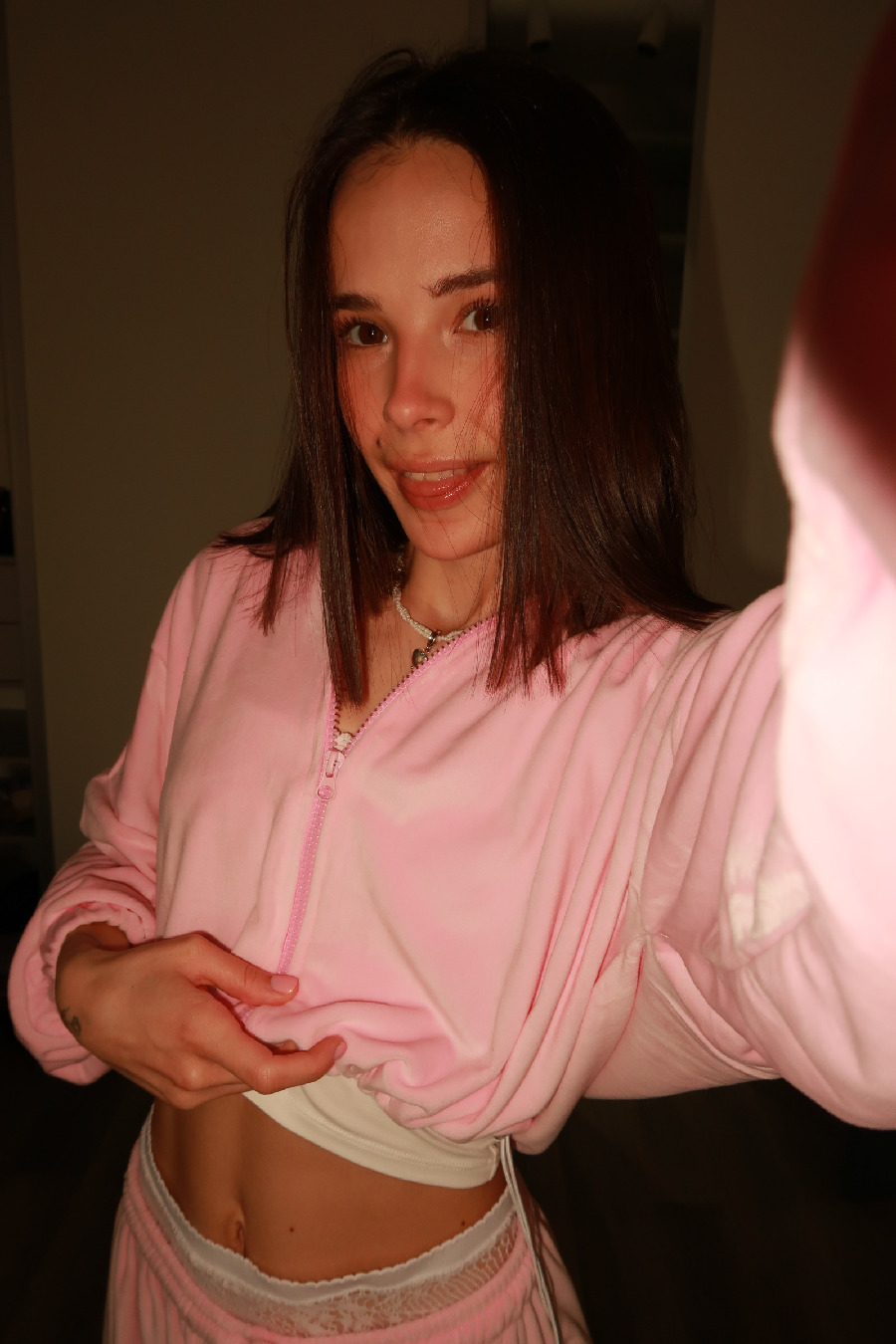 Tina brings the glow — live moments in Delhi